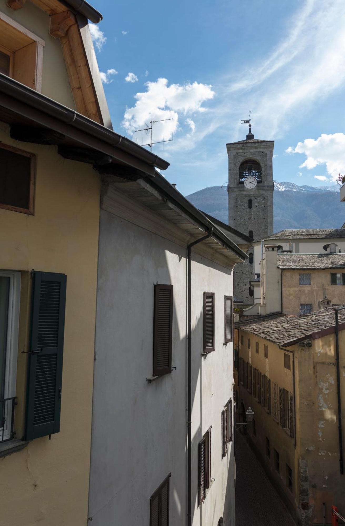 Casa Parravicini Apartment Sondrio Exterior photo