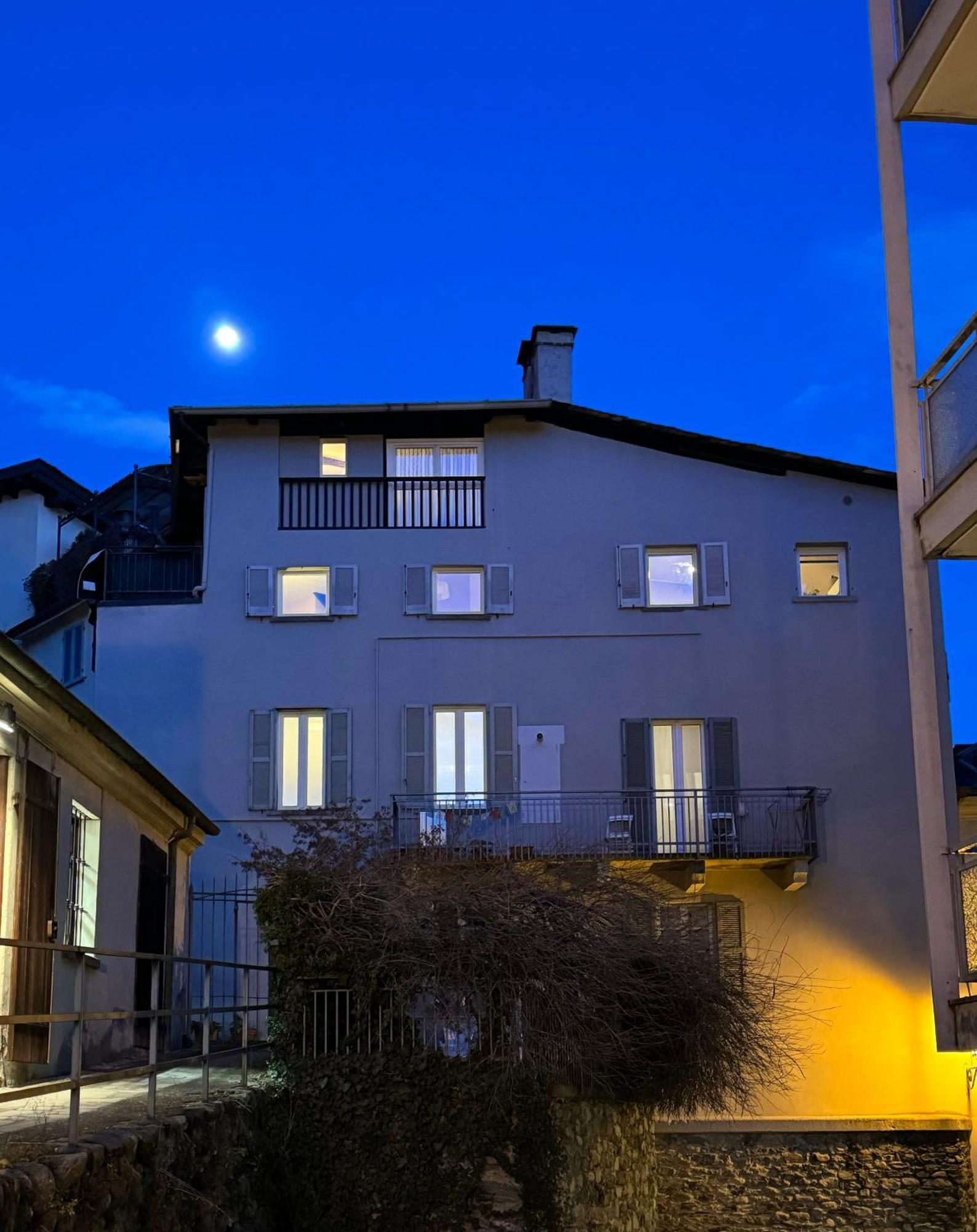 Casa Parravicini Apartment Sondrio Exterior photo